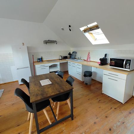 Cosy Appartement 2 Chambres Pont-de-lʼArche Eksteriør billede