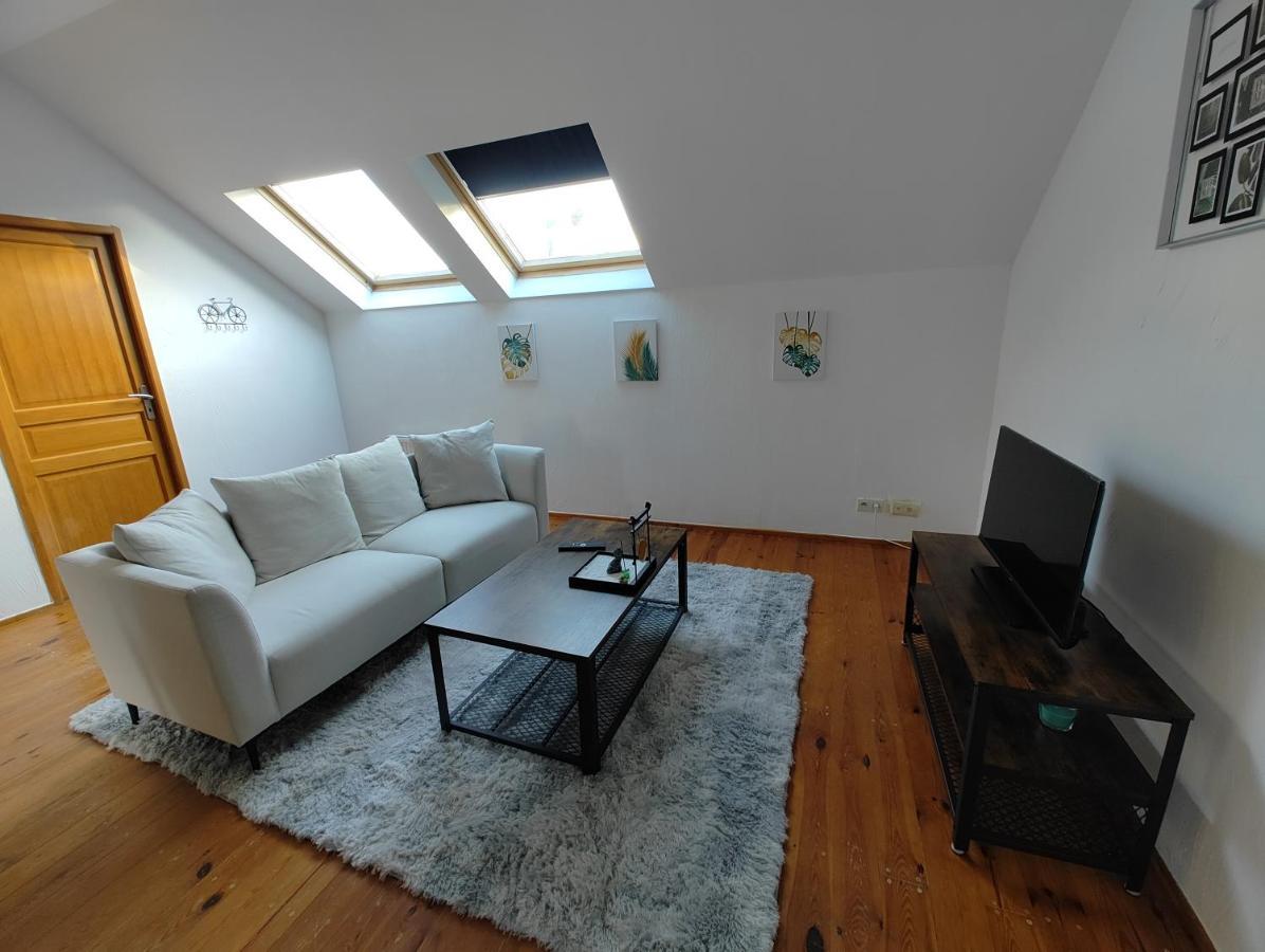 Cosy Appartement 2 Chambres Pont-de-lʼArche Eksteriør billede