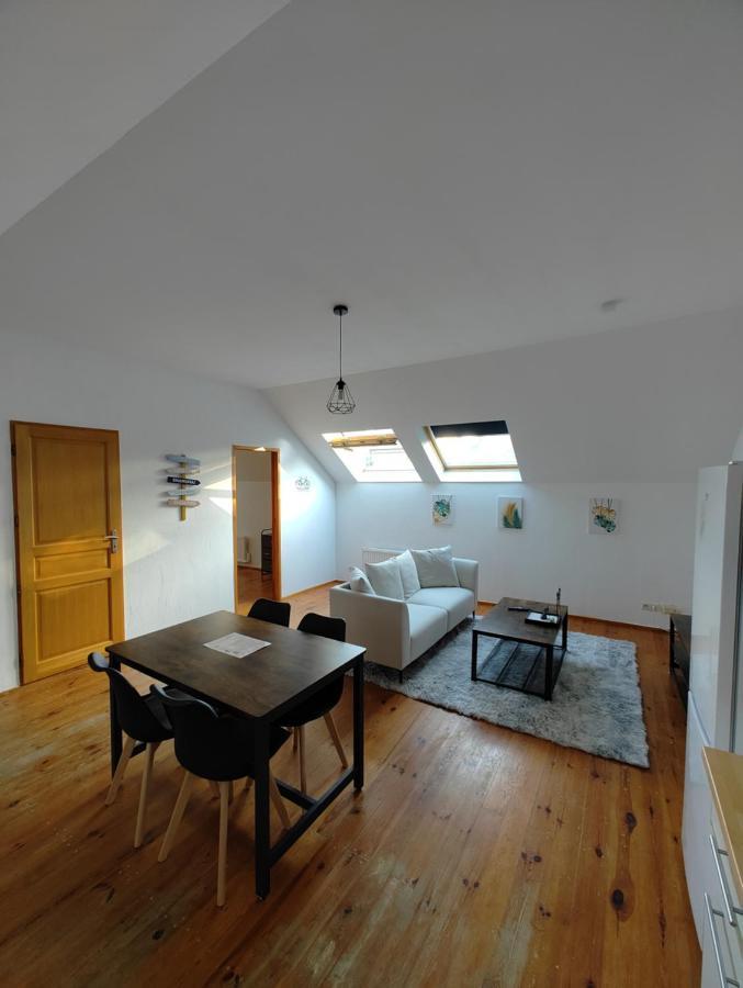 Cosy Appartement 2 Chambres Pont-de-lʼArche Eksteriør billede